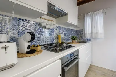 Cucina o angolo cottura di Madame Betta by Mmega