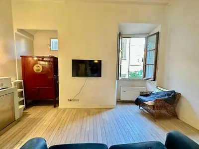 TV o dispositivi per l'intrattenimento presso Near Ponte Vecchio: central luxury flat