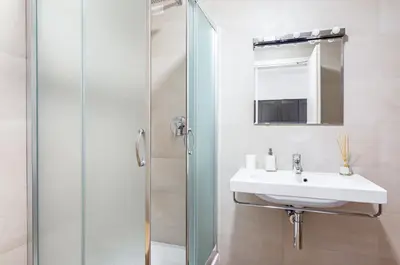 Bagno di GuestHost - Florence Statuto Bright and Modern Apartment