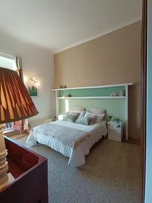 Letto o letti in una camera di Florence castle apartment 2 bedrooms, 2 bathrooms
