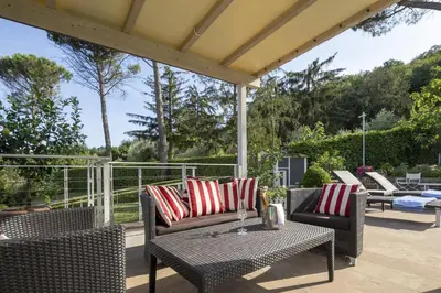 Area soggiorno di Villa privata con piscina alle porte di Firenze