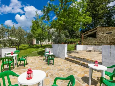 Giardino di Apartment Mangiatoia by Interhome