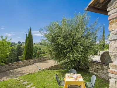 Giardino di Holiday Home L'Arco by Interhome