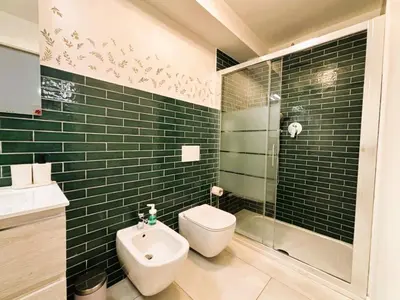 Bagno di White Iris Apartment