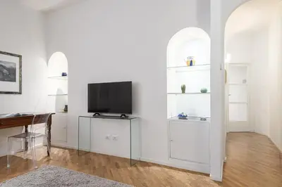 TV o dispositivi per l'intrattenimento presso UNYCA - Ponte Vecchio Florence Apartment