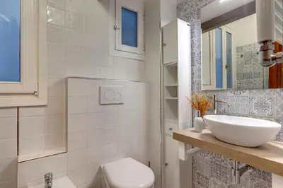 Bagno di Minnesota Apartment by Mamo Florence