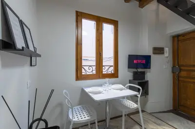 TV o dispositivi per l'intrattenimento presso Uffizi-Ponte Vecchio Mini Loft con affreschi