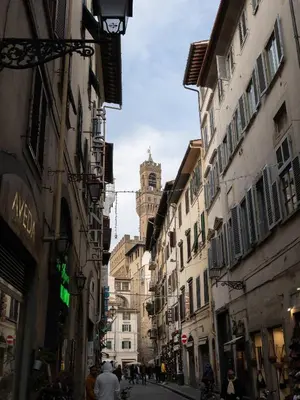 Vista generica su Firenze o vista sulla città dall'interno dell'appartamento
