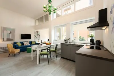 Cucina o angolo cottura di Via della Villa Demidoff, 64 d - Florence Charming Apartments - New Bright Apartment with Tram 50m and Free Parking