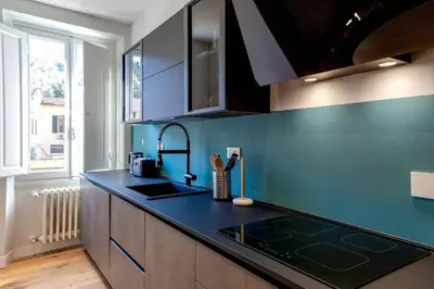 Cucina o angolo cottura di Contemporary Apartment near Lungarno Cellini