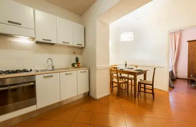 Cucina o angolo cottura di Apartments Florence- Ariento Bacco 3bdr San Lorenzo