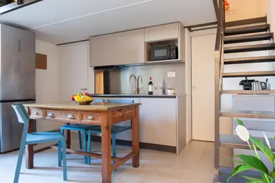 Cucina o angolo cottura di Bright Terrace Loft in Florence Center