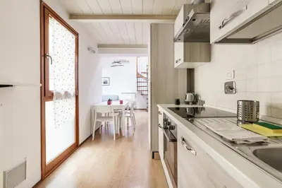 Cucina o angolo cottura di Window on the Arno II Netflix, WiFi, AC