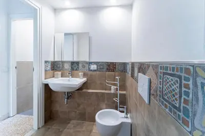 Bagno di UNYCA - Spacious 2 bedroom Apartment in Florence