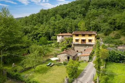 Paesaggio naturale nelle vicinanze of country house