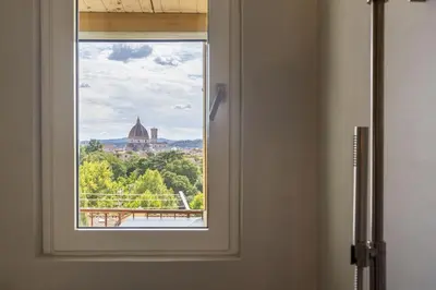 Planimetria di Modern Apartment with Skyline Views