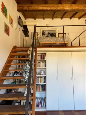 Biblioteca nell'appartamento