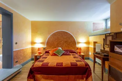 Letto o letti in una camera di Impruneta, Italy apartment with a view of the countryside