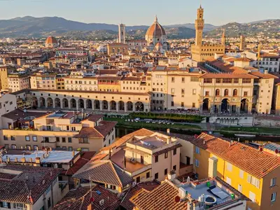 Vista generica su Firenze o vista sulla città dall'interno dell'appartamento