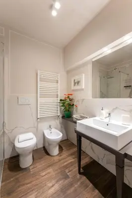 Bagno di Novella Goldoni Suite-by Florence Concierge
