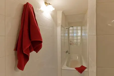 Bagno di Grand Piano Apartment
