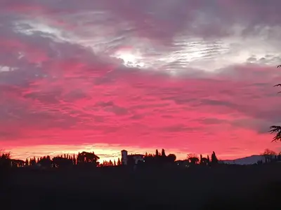 Alba o tramonto visti dall'interno della casa vacanze o dai dintorni