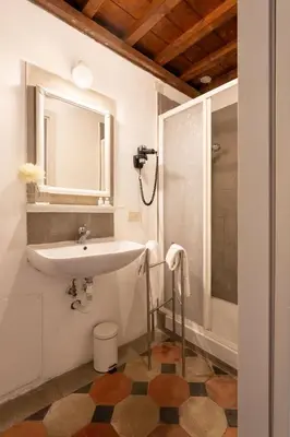 Bagno di Keys of Italy - F1 - Fiesolana 24 - Santa Croce one bedroom apartment for couples