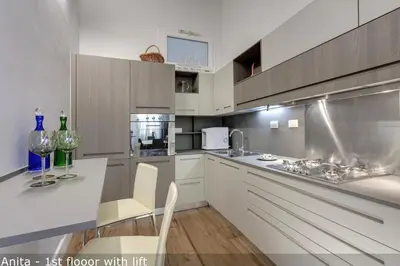Cucina o angolo cottura di Belle Donne Apartments by Mamo Florence