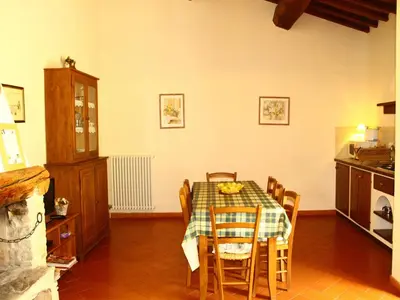 Cucina o angolo cottura di Idyllic Tuscan Hideaway with Pool and spa