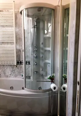 Bagno di Raffaello al Duomo by Charming Italy Tour