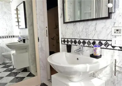 Bagno di Raffaello al Duomo by Charming Italy Tour