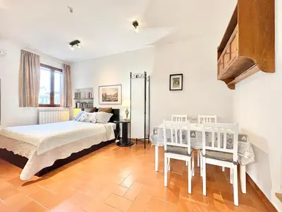 Letto o letti in una camera di DaLu Florence apartment Lucilla - private car park 15 minutes to the city center