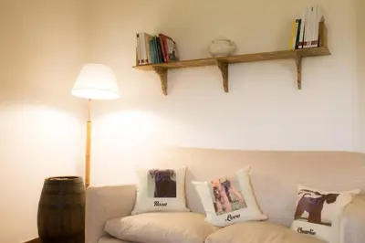 Biblioteca nella casa vacanze