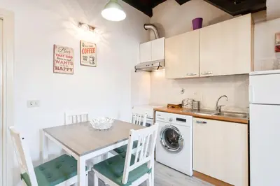 Cucina o angolo cottura di GuestHost - Palazzo Medici Apartments
