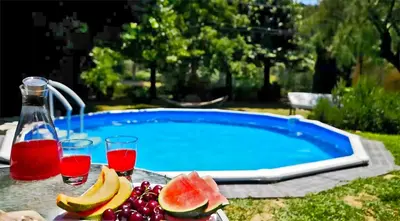 Piscina di La Martellina B&B o nelle vicinanze