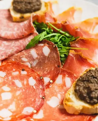 Cibo presso l'appartamento o nelle vicinanze