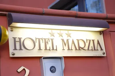 Certificato, attestato, insegna o altro documento esposto da Hotel Marzia