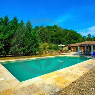 Villa con Piscina