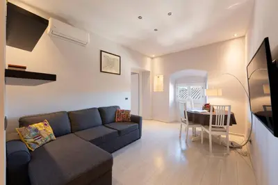 TV o dispositivi per l'intrattenimento presso [Maison] Brunelleschi - 50m dal Duomo, Ascensore