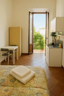 Cucina o angolo cottura di Loft Ortensia garden WiFi air conditioning